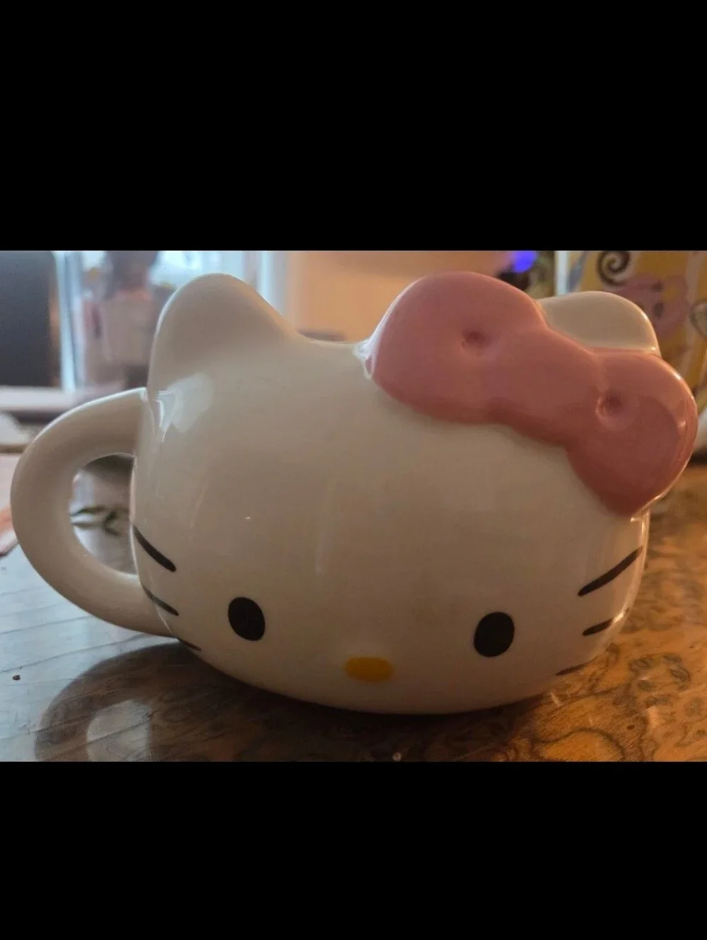 Hello Kitty White Ceramic Candles